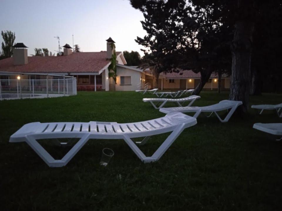 Albergue Zaragoza Camping Экстерьер фото