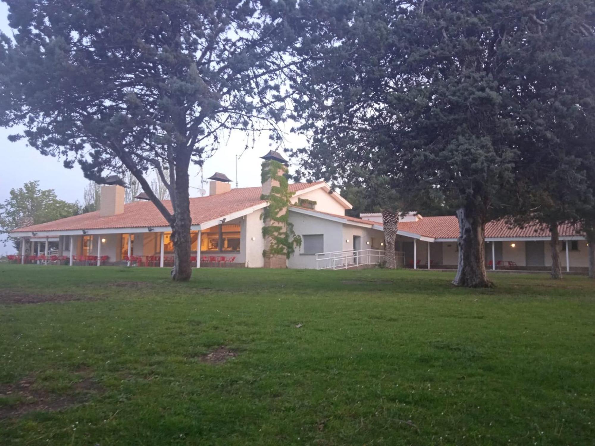 Albergue Zaragoza Camping Экстерьер фото