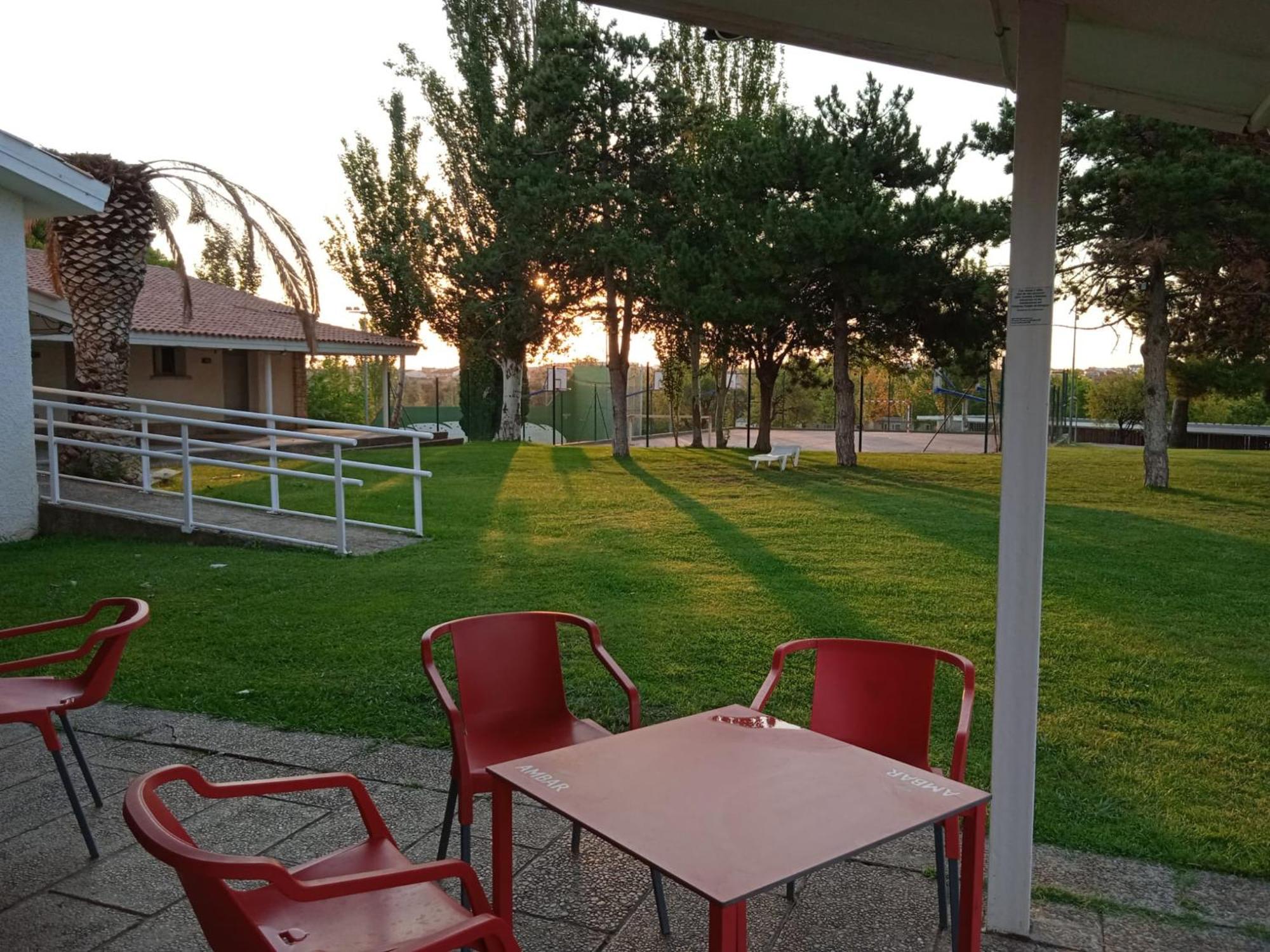 Albergue Zaragoza Camping Экстерьер фото