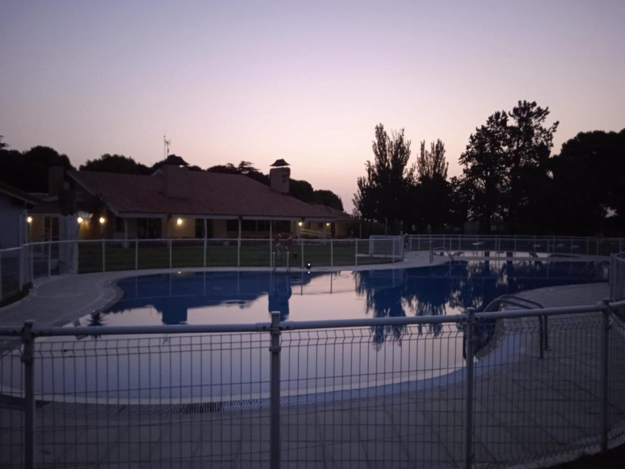 Albergue Zaragoza Camping Экстерьер фото